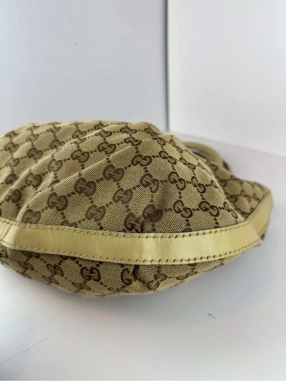 Gucci Beige GG Canvas Shoulder Bag with Leather Trim - Picture 10 of 16